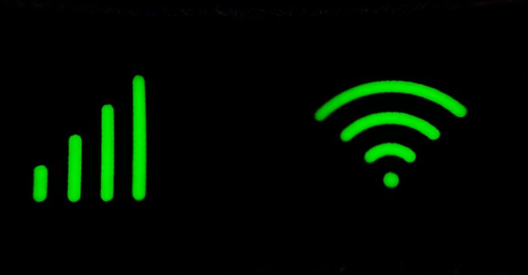 Bilde som viser ikon for styrke pÄ wifi- og telefonsignaler