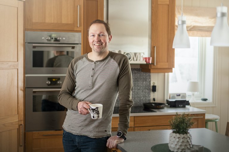 Bilde av Frode Estil i kjøkken