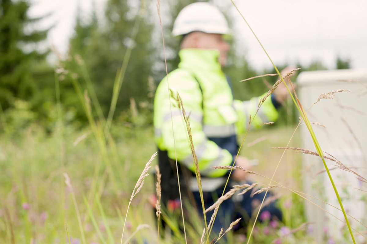 NTE elektriker jobber ved fordelingsskap