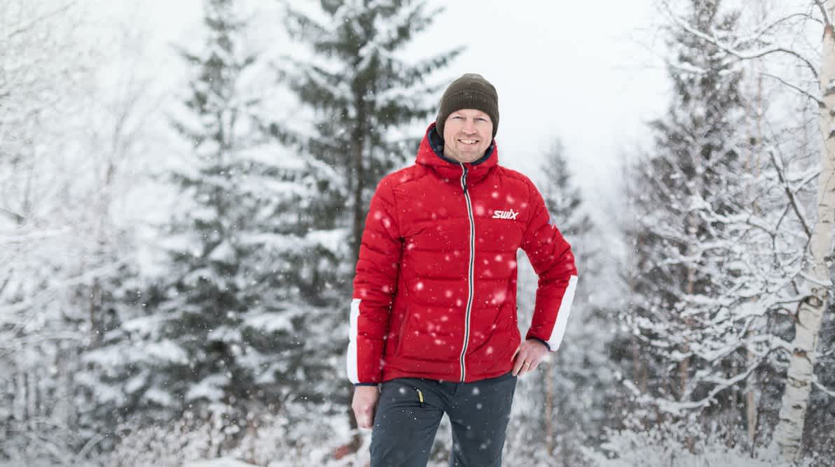 Frode Estil utendørs i snøen