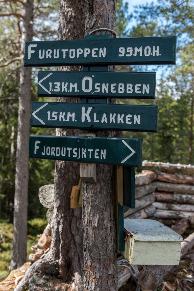 Skilt som viser veien til Furutoppen