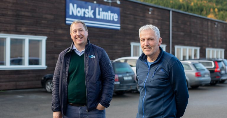 Ragnar og Jakob smiler til kamera