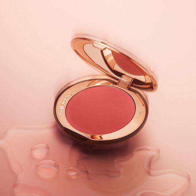 AIRbrush Flawless Blush Blur matte powder blush en tono coral Sunset Siren AIRbrush Flawless Blush Blur matte powder blush en tono coral Sunset Siren