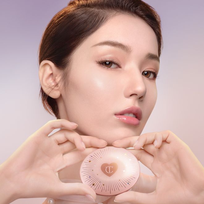 Airbrush Soft Light Powder - Lavender Veil model Airbrush Soft Light Powder - Lavender Veil model