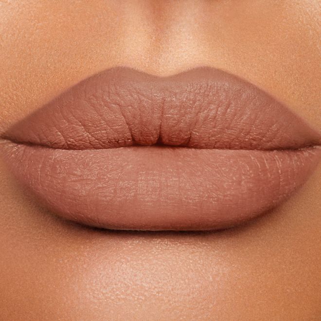 Lip Cheat Iconic Nude Model Lip Cheat Iconic Nude Model