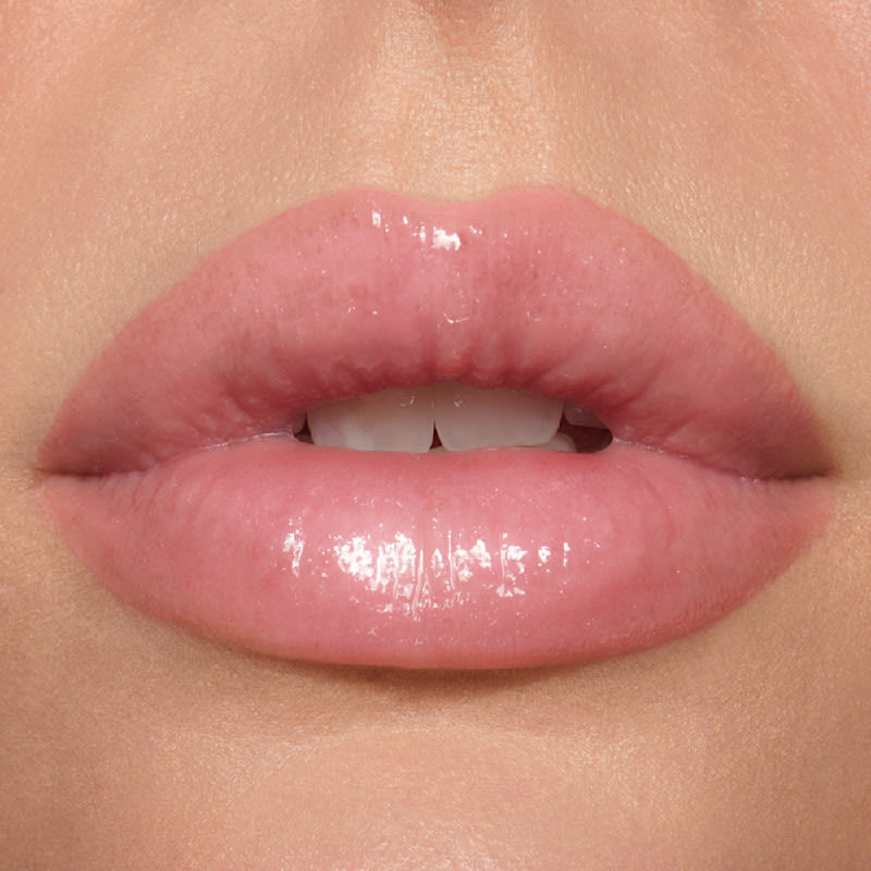 Lip Mask application Lip Mask application