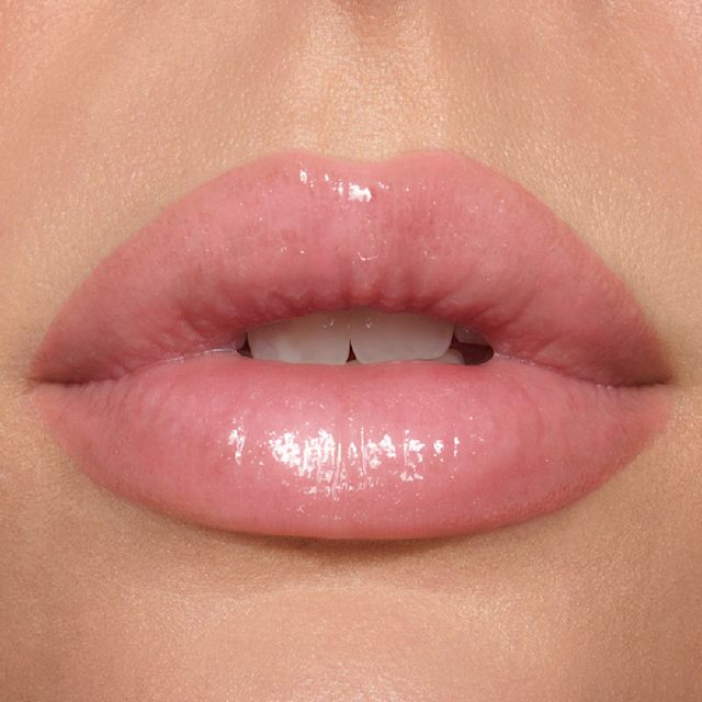Lip Mask application Lip Mask application