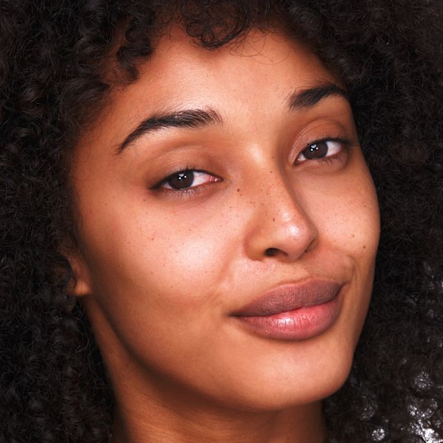 No Makeup model shot Model without makeup before creating their minimal makeup look