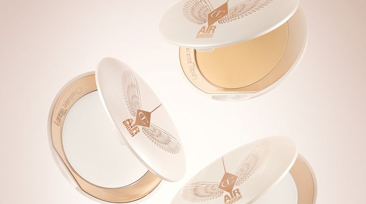 Airbrush Brightening Flawless Finish pressed powder in 2 shades