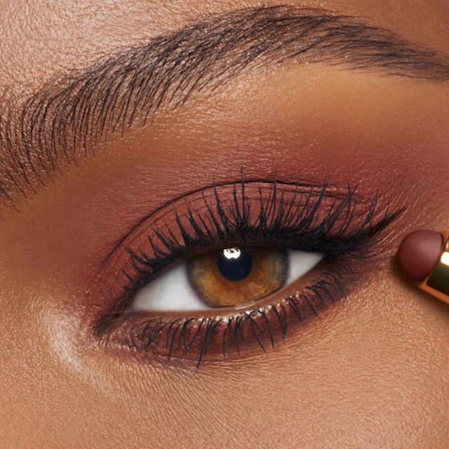 Best eyeshadow colours for hazel eyes Cocoa Cherry Sculpt burgundy eyeshadow on hazel eyes Best eyeshadow colours for hazel eyes Cocoa Cherry Sculpt burgundy eyeshadow on hazel eyes