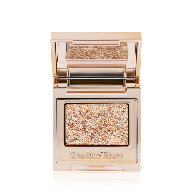 Single-pan eyeshadow compact with an iridescent pearl eyeshadow with very fine shimmer. 