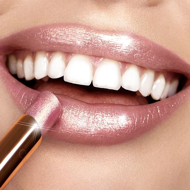 Pillow Talk Diamonds lipstick Model Pillow Talk Diamonds lipstick Model