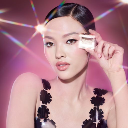 Hypnotising Pop Shot in Diamond Eyes Hypnotising Pop Shot in Diamond Eyes