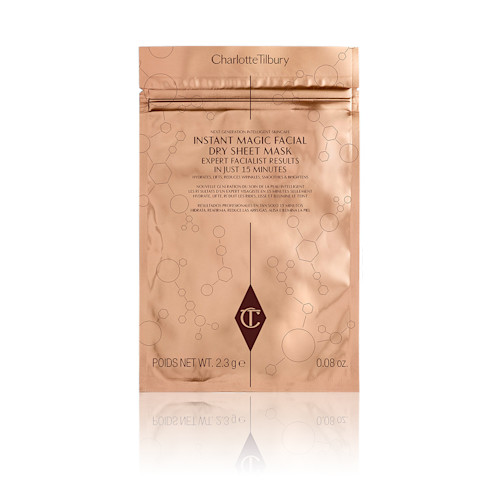 INSTANT-DRY-SHEET-MASK-IN-PACKAGING-PACKSHOT INSTANT-DRY-SHEET-MASK-IN-PACKAGING-PACKSHOT