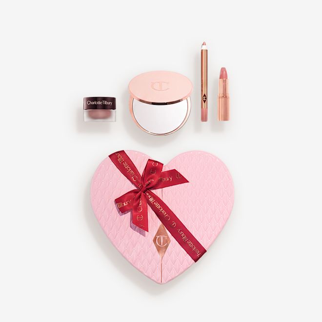 Packshot with Products PILLOW TALK ICONS ON THE GO Holiday 2026 Packshot with Products PILLOW TALK ICONS ON THE GO Holiday 2026