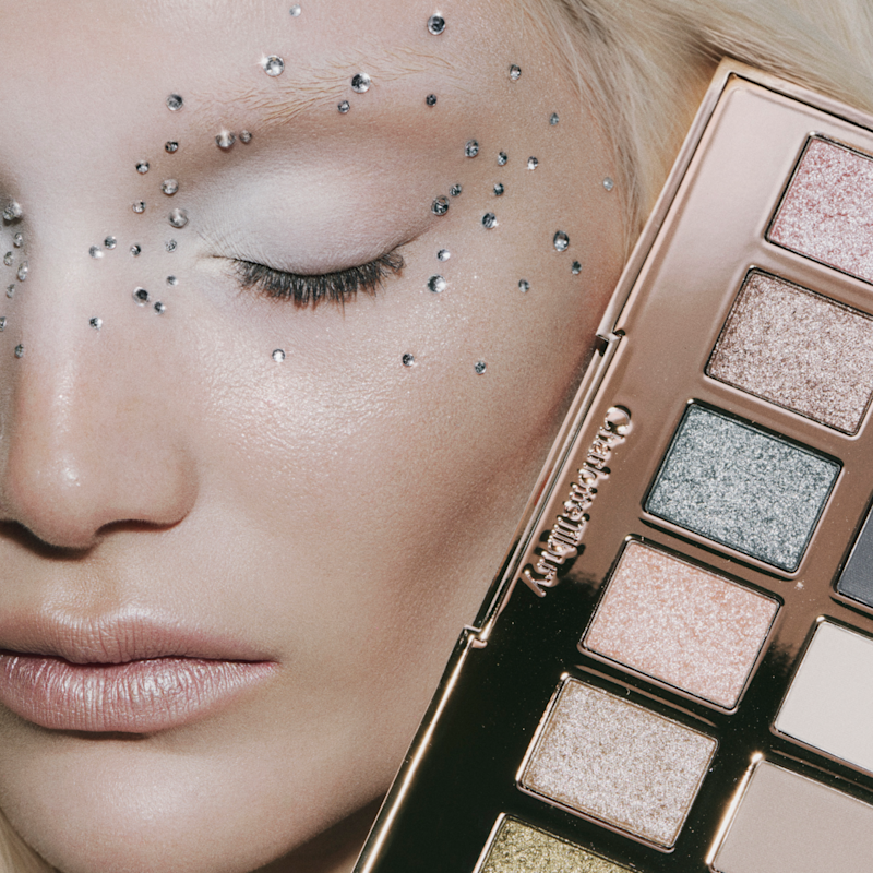 Angel makeup look Hollywood Flawless Light Tricks Eye Palette