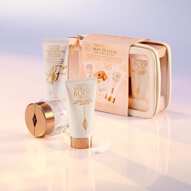 IMMEDIATE SKIN REVIVAL ON THE GO SET still life IMMEDIATE SKIN REVIVAL ON THE GO SET still life