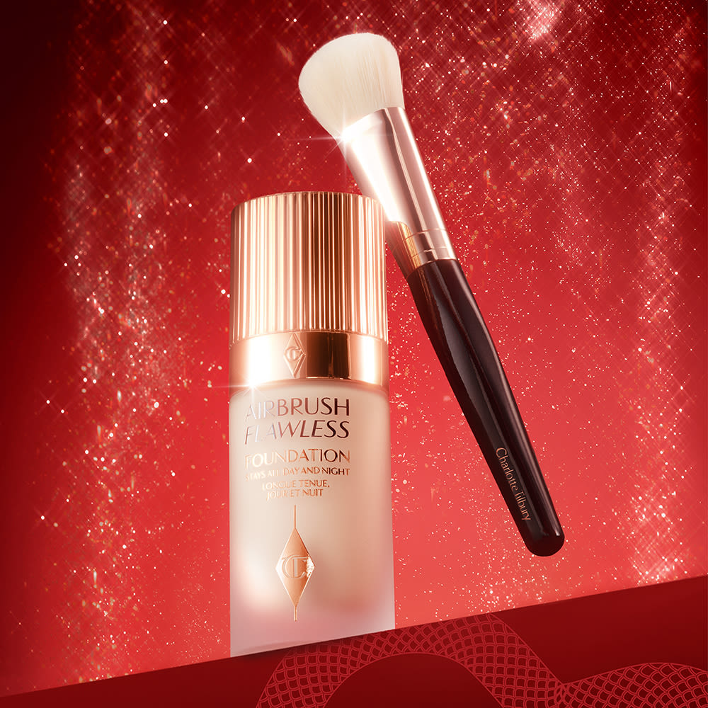 Airbrush Flawless Foundation new year Charlotte's new year gifts Airbrush Flawless Foundation and Magic Complexion Brush