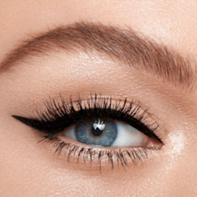 Hollywood Exagger-Eyes Liner Duo Model Hollywood Exagger-Eyes Liner Duo Model