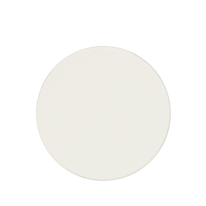 Swatch of a brightening, setting powder compacts in white.
