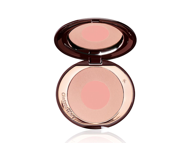 Immagine confezione Cheek to Chic in Sex on Fire per il blog Blush Cheek to Chic in First Love in due tonalità rosa chiaro scintillanti