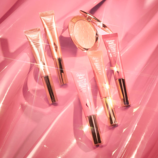 Beauty Blush Wands, Beauty Light Wands and Hollywood Highlighter all in the Pillow Talk shades Liquid highlighters, matte liquid blushes and a powder highlighter all in a variety of pinky shades