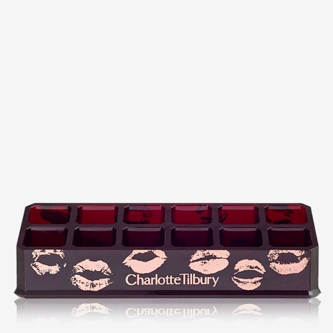 hot-lips-wardrobe-holder hot-lips-wardrobe-holder