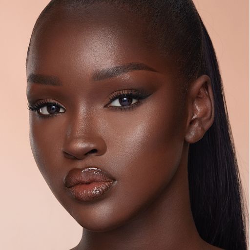 Model wearing Hollywood Contour Wand Easy Liquid Contour - Deep Model wearing Hollywood Contour Wand Easy Liquid Contour - Deep view 2