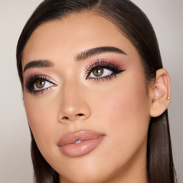 How to apply mascara without clumping Cassia wearing Exagger-Eyes Volume Mascara with no mascara clumping