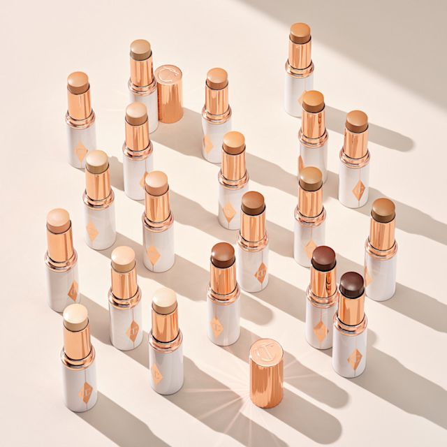 skin tint Summer Glow Cómo conseguir un brillo veraniego con la base de maquillaje en barra
