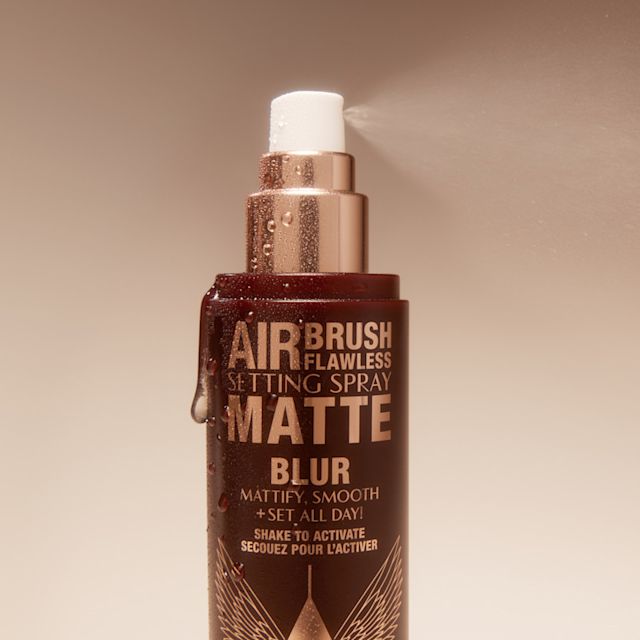 How to use setting spray to intensify eye makeup and highlighter How to use setting spray to intensify eye makeup and highlighter
