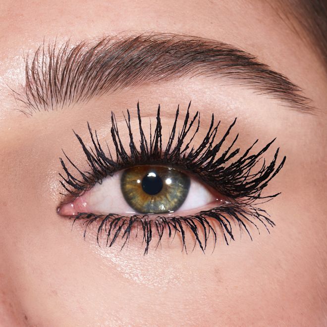 Exagger-eyes Volume Mascara After Model Exagger-eyes Volume Mascara After Model