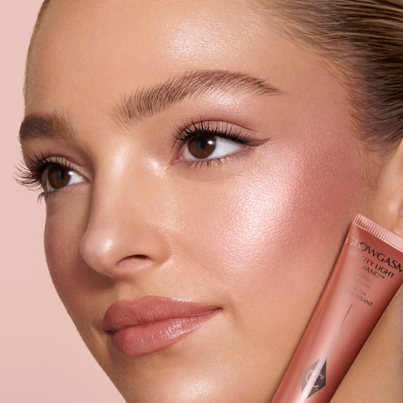 Pink blush for medium skin Pink blush for medium skin