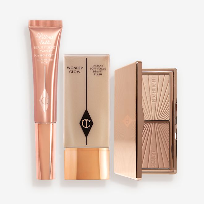 CHARLOTTE’S BEACH BAG BEAUTY ICONS packshot CHARLOTTE’S BEACH BAG BEAUTY ICONS packshot