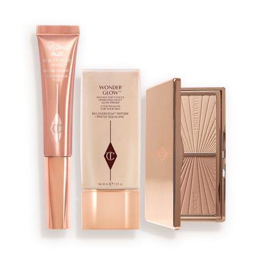 CHARLOTTE’S BEACH BAG BEAUTY ICONS packshot CHARLOTTE’S BEACH BAG BEAUTY ICONS packshot