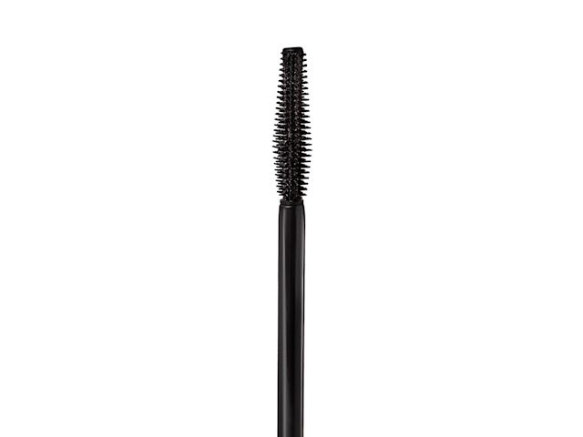 Pillow Talk Push Up Lashes! Mascara wand Close-up of the bristle side of a black-coloured mascara wand.
