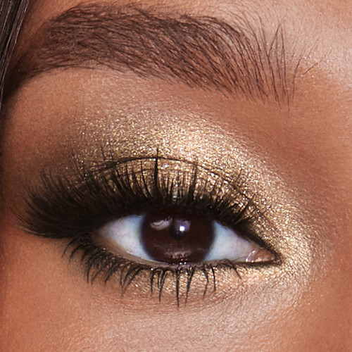 The Rebel Luxury Palette Model Shot 2 The Rebel Luxury Palette Model Shot 2
