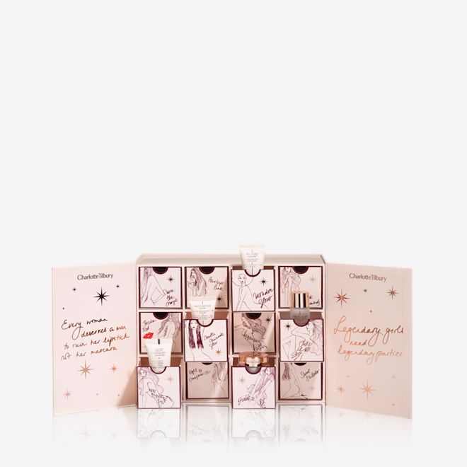 world-of-legendary-parties-makeup-kit-packshot world-of-legendary-parties-makeup-kit-packshot