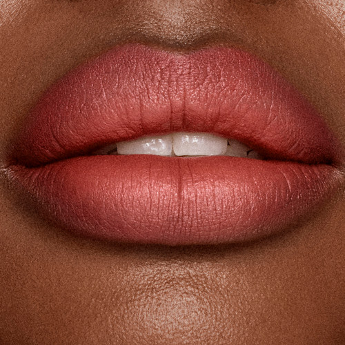 pdp_supersexy_packshot_model_darkskin_1 pdp_supersexy_packshot_model_darkskin_1