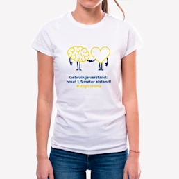 Damesshirt met op druk "Gebruik je verstand, houd 1,5 meter afstand!"