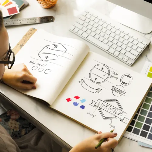 Design your own business cards and order them online at Helloprint