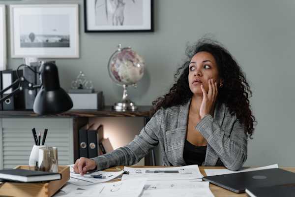 17 Questions to Ask Before Becoming a Real Estate Agent blog post image