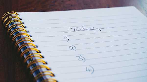 How to Become a More Productive Real Estate Agent blog post image