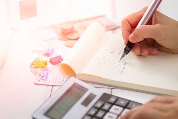 Tax Tips for Real Estate Agents blog post image