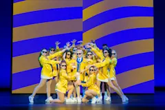 Hannah Bonnett as Elle Woods and the cast of Legally Blonde: The Musical. Photo by Drager Creative.