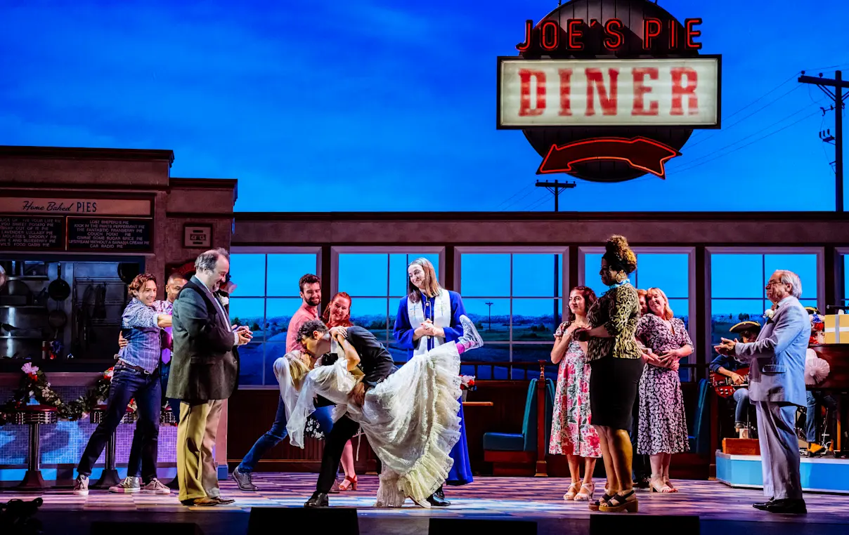 Waitress company. Photo by Marie-Andrée Lemire.