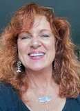 Leslie LeCuyer-Miezwa