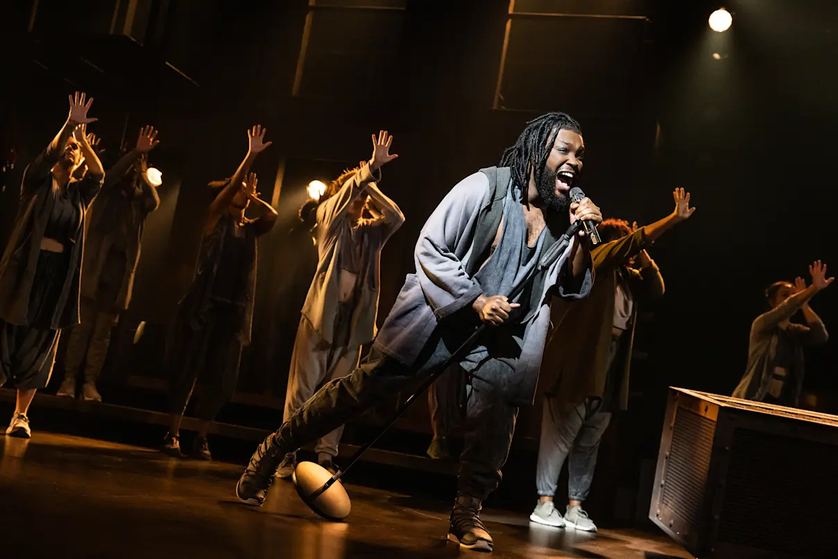 Elvie Ellis and the company of the North American tour of Jesus Christ Superstar. Photo by Evan Zimmerman for MurphyMade.