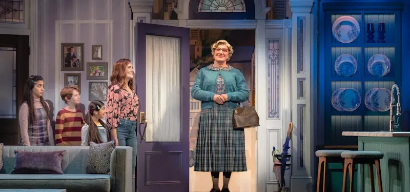 MRS. DOUBTFIRE 3: Alanis Sophia (Lydia Hillard), Chance Challen (Christopher Hillard), Vivian Atencio (Natalie Hillard), Melissa Campbell (Miranda Hillard), and Craig Allen Smith (Euphegenia Doubtfire).