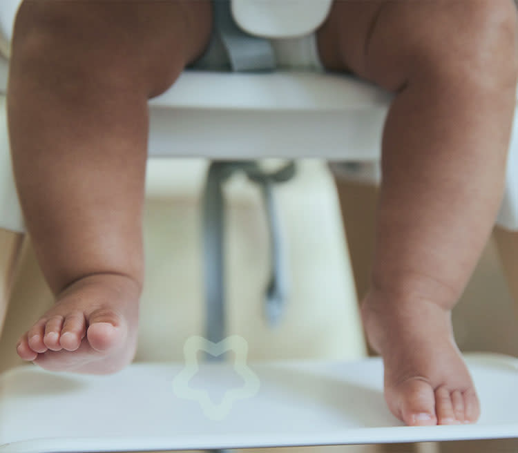 Comment éliminer les taches de nourriture sur les vêtements de bébé?
